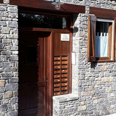 Apartament De La Lali Roní Buitenkant foto