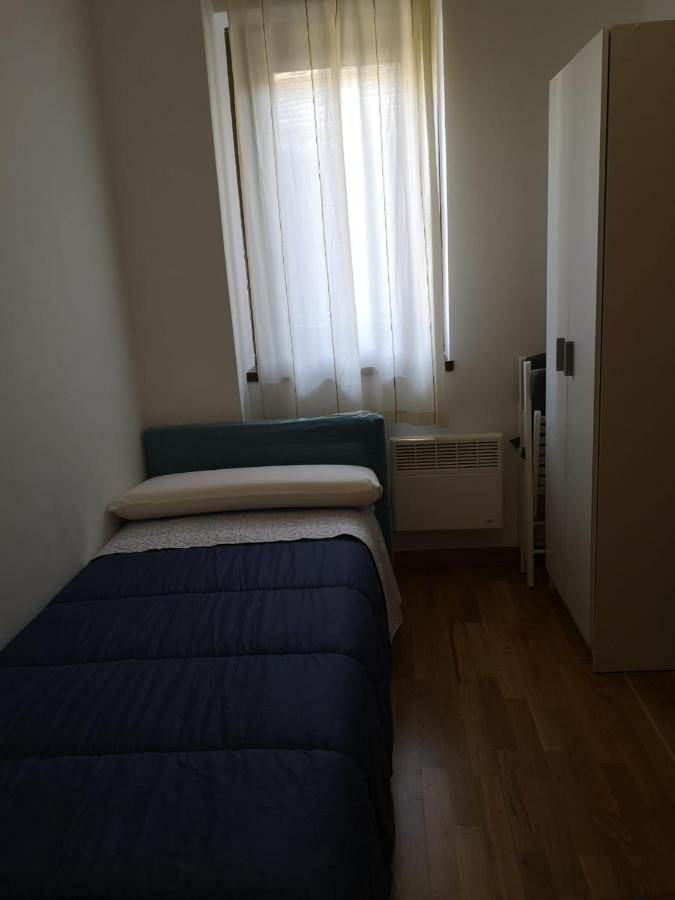 Apartament De La Lali Roní Buitenkant foto