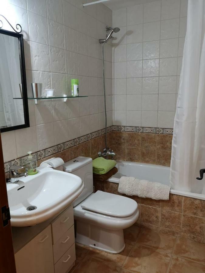 Apartament De La Lali Roní Buitenkant foto
